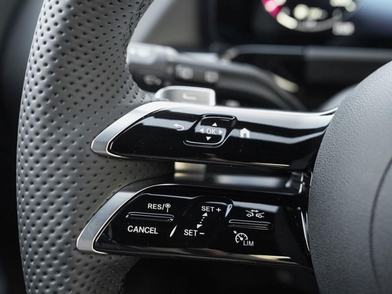 Mercedes-Benz GLA 200 AMG Night MBUXNavi-Prem. Kamera AHK