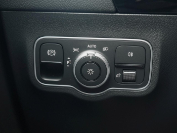 Mercedes-Benz GLA 200 AMG Night Panorama 360° EasyPack AHK