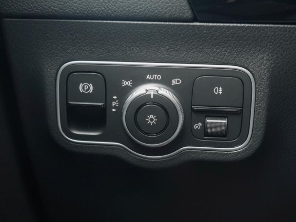 Mercedes-Benz GLA 200 AMG Night Panorama 360° EasyPack AHK