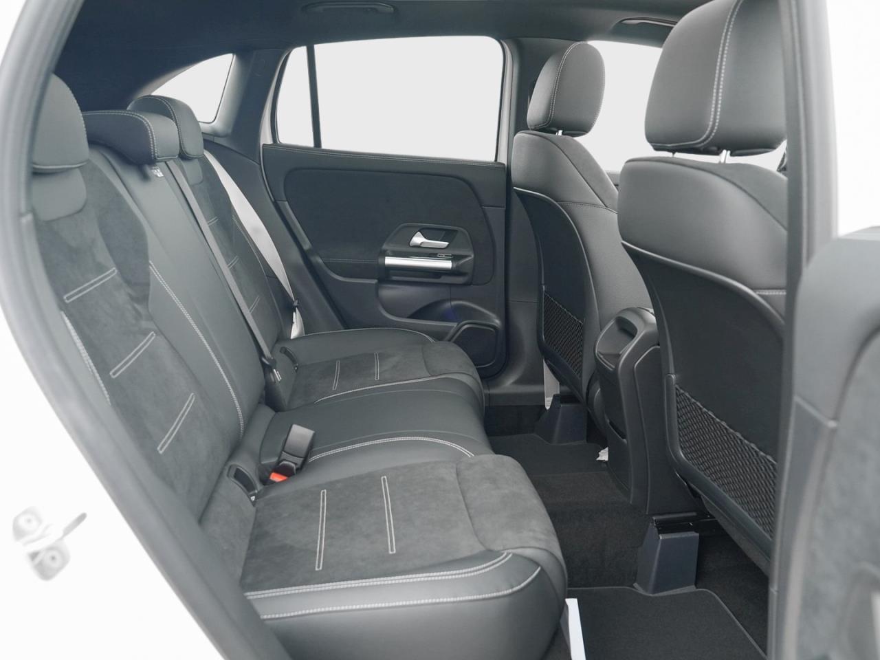 Mercedes-Benz GLA 200 AMG Night Panorama 360° EasyPack AHK