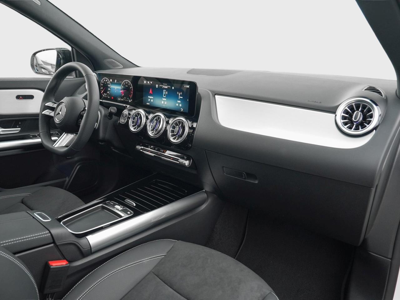 Mercedes-Benz GLA 200 AMG Night Panorama 360° EasyPack AHK