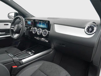 Mercedes-Benz GLA 200 AMG Night Panorama 360° EasyPack AHK