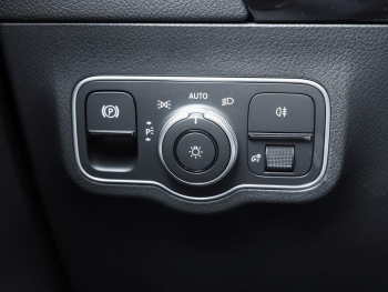 Mercedes-Benz GLA 200 AMG Night Navi Panorama 360° EasyPack