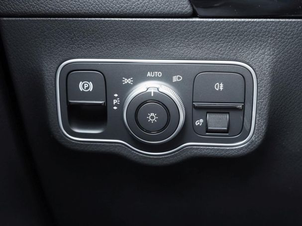 Mercedes-Benz GLA 200 AMG Night Navi Panorama 360° EasyPack