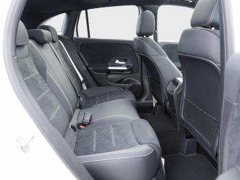 Mercedes-Benz GLA 200 AMG Night Navi Panorama 360° EasyPack