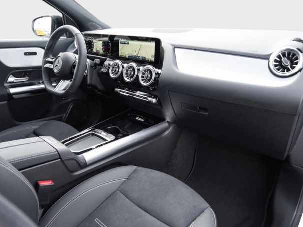 Mercedes-Benz GLA 200 AMG Night Navi Panorama 360° EasyPack