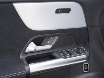 Mercedes-Benz GLA 200 AMG Night Navi Panorama 360° EasyPack