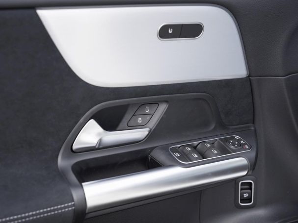 Mercedes-Benz GLA 200 AMG Night Navi Panorama 360° EasyPack