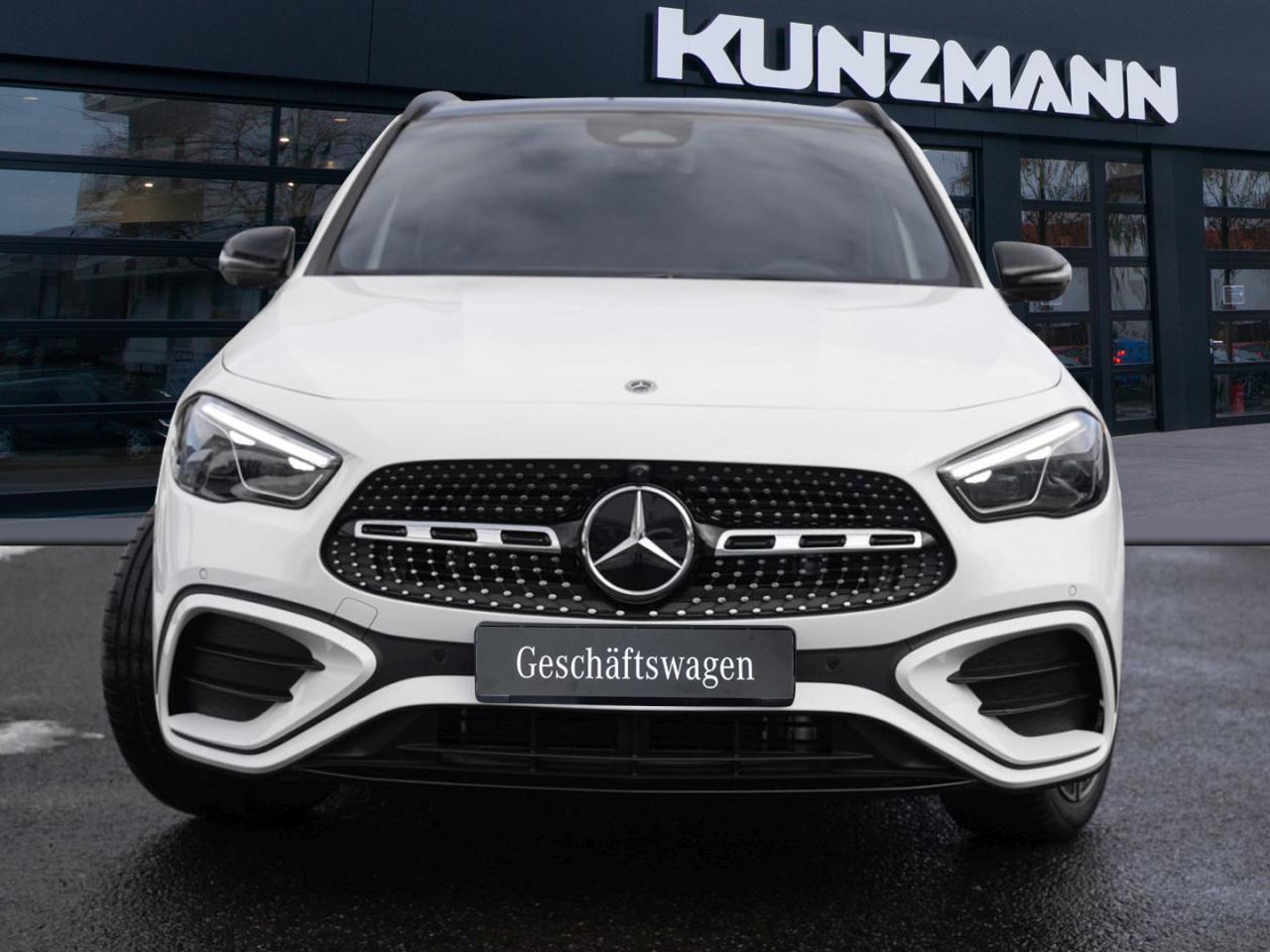 Mercedes-Benz GLA 200 AMG Night Navi Panorama 360° EasyPack