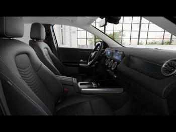 Mercedes-Benz GLA 200 Progressive Standheizung 360° Kamera AHK