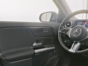 Mercedes-Benz GLA 220 4M Progressive Kamera Easy-Pack AHK