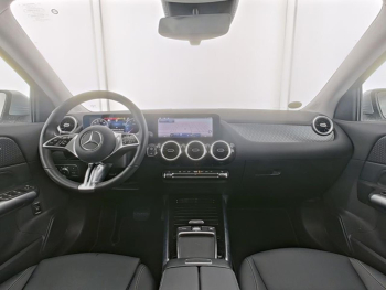 Mercedes-Benz GLA 220 4M Progressive Kamera Easy-Pack AHK