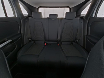 Mercedes-Benz GLA 220 4M Progressive Kamera Easy-Pack AHK