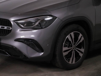 Mercedes-Benz GLA 220 4M Progressive Night MBUX Panorama 360°