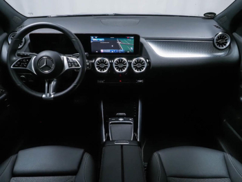 Mercedes-Benz GLA 220 4M Progressive Night MBUX Panorama 360°