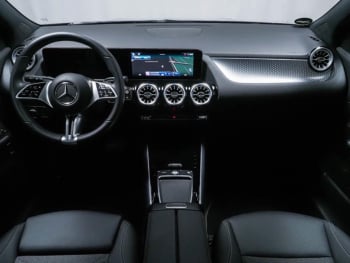 Mercedes-Benz GLA 220 4M Progressive Night MBUX Panorama 360°