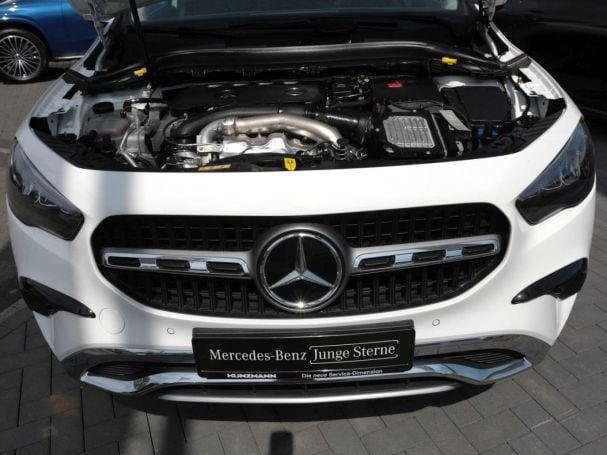 Mercedes-Benz GLA 220 4M Progressive Navi-Prem. Kamera WinterP Mercedes-Benz GLA 220 4M Progressive Navi-Prem. Kamera WinterP