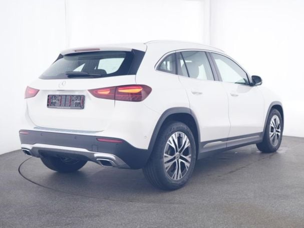 Mercedes-Benz GLA 220 4M Progressive Navi-Prem. Kamera WinterP Mercedes-Benz GLA 220 4M Progressive Navi-Prem. Kamera WinterP