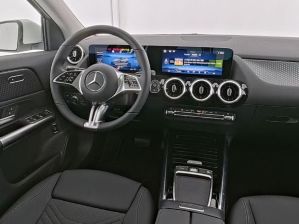 Mercedes-Benz GLA 220 4M Progressive Navi-Prem. Kamera WinterP Mercedes-Benz GLA 220 4M Progressive Navi-Prem. Kamera WinterP