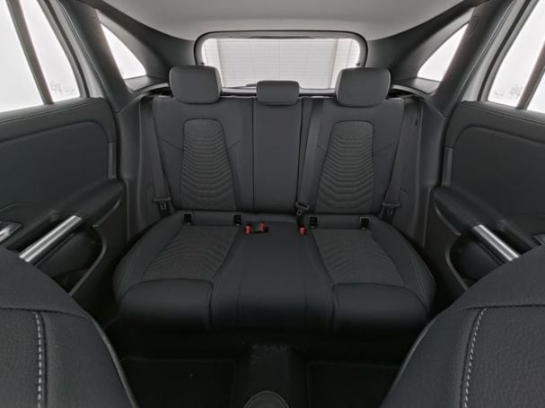 Mercedes-Benz GLA 220 4M Progressive Navi-Prem. Kamera WinterP Mercedes-Benz GLA 220 4M Progressive Navi-Prem. Kamera WinterP