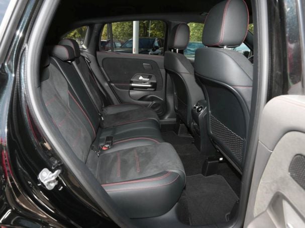 Mercedes-Benz GLA 220 4MATIC AMG Night Kamera EasyPack Keyless Mercedes-Benz GLA 220 4MATIC AMG Night Kamera EasyPack Keyless
