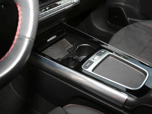 Mercedes-Benz GLA 220 4MATIC AMG Night Kamera EasyPack Keyless Mercedes-Benz GLA 220 4MATIC AMG Night Kamera EasyPack Keyless