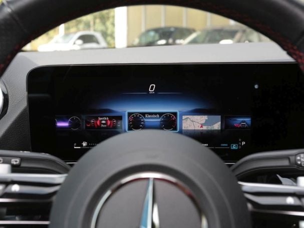 Mercedes-Benz GLA 220 4MATIC AMG Night Kamera EasyPack Keyless Mercedes-Benz GLA 220 4MATIC AMG Night Kamera EasyPack Keyless
