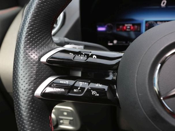 Mercedes-Benz GLA 220 4MATIC AMG Night Kamera EasyPack Keyless Mercedes-Benz GLA 220 4MATIC AMG Night Kamera EasyPack Keyless