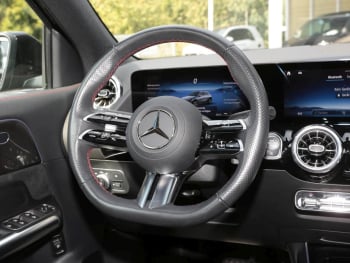 Mercedes-Benz GLA 220 4MATIC AMG Night Kamera EasyPack Keyless