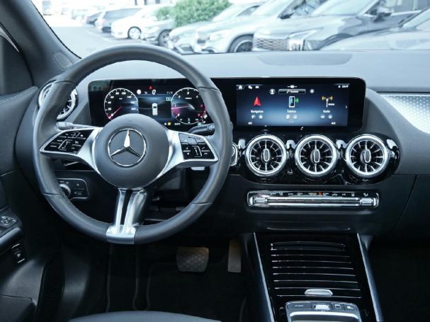 Mercedes-Benz GLA 220 d 4M Progressive Night Panorama Standhzg