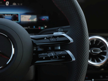 Mercedes-Benz GLA 220 d 4MATIC AMG MBUXNavi-Prem. Distronic