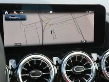 Mercedes-Benz GLA 220 d 4MATIC AMG Panorama Totwinkel AHK 360°