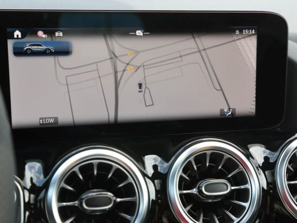 Mercedes-Benz GLA 220 d 4MATIC AMG Panorama Totwinkel AHK 360°