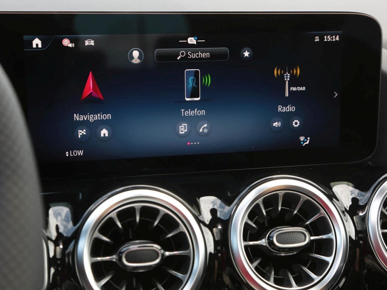 Mercedes-Benz GLA 220 d 4MATIC AMG Panorama Totwinkel AHK 360°