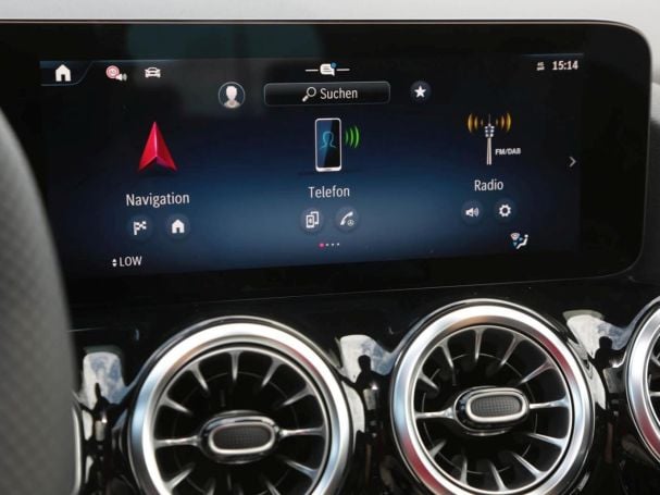 Mercedes-Benz GLA 220 d 4MATIC AMG Panorama Totwinkel AHK 360°