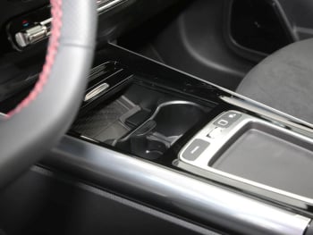 Mercedes-Benz GLA 220 d 4MATIC AMG Panorama Totwinkel AHK 360°