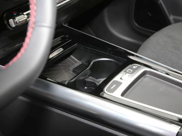 Mercedes-Benz GLA 220 d 4MATIC AMG Panorama Totwinkel AHK 360° Mercedes-Benz GLA 220 d 4MATIC AMG Panorama Totwinkel AHK 360°