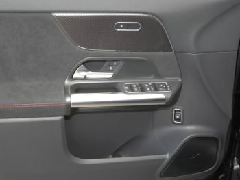 Mercedes-Benz GLA 220 d 4MATIC AMG Panorama Totwinkel AHK 360°