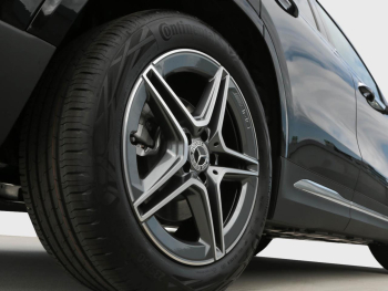 Mercedes-Benz GLA 220 d 4MATIC AMG Panorama Totwinkel AHK 360°