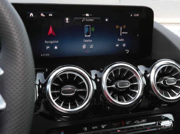 Mercedes-Benz GLA 220 d 4MATIC AMG Panorama Distronic AHK 360° Mercedes-Benz GLA 220 d 4MATIC AMG Panorama Distronic AHK 360°
