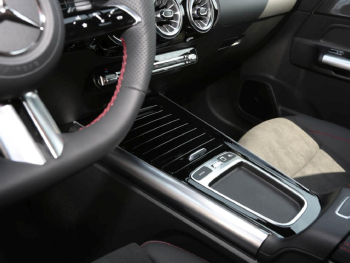 Mercedes-Benz GLA 220 d 4MATIC AMG Panorama Distronic AHK 360°