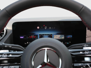 Mercedes-Benz GLA 220 d 4MATIC AMG Panorama Distronic AHK 360°