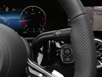 Mercedes-Benz GLA 220 d 4MATIC AMG Night Panorama AHK HUD 360°