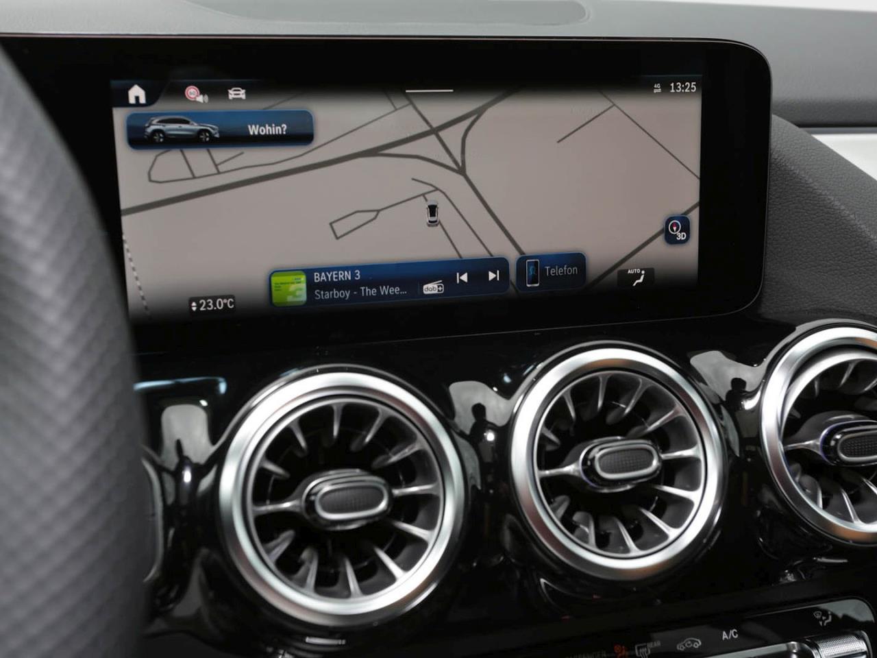 Mercedes-Benz GLA 220 d 4MATIC AMG Night Panorama AHK HUD 360°