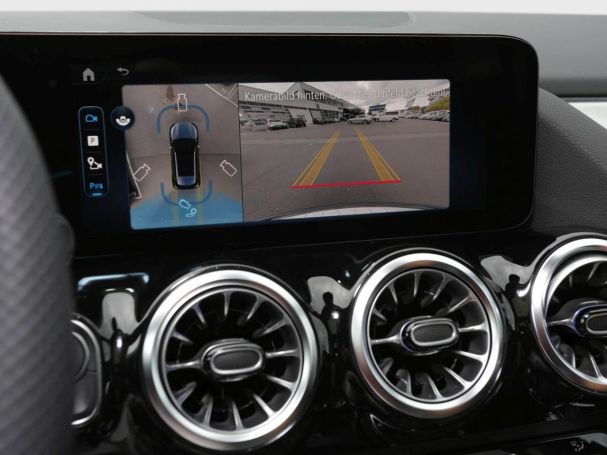 Mercedes-Benz GLA 220 d 4MATIC AMG Night Panorama AHK HUD 360° Mercedes-Benz GLA 220 d 4MATIC AMG Night Panorama AHK HUD 360°