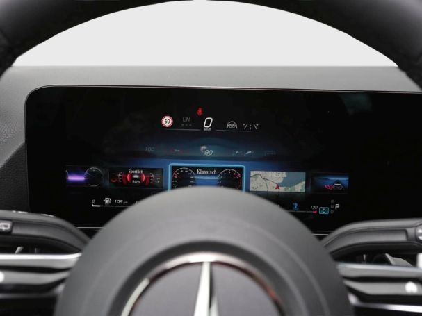 Mercedes-Benz GLA 220 d 4MATIC AMG Night Panorama AHK HUD 360° Mercedes-Benz GLA 220 d 4MATIC AMG Night Panorama AHK HUD 360°