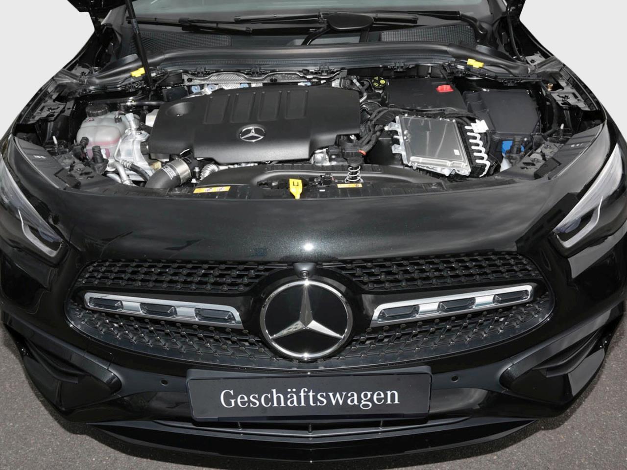 Mercedes-Benz GLA 220 d 4MATIC AMG Night Panorama AHK HUD 360°