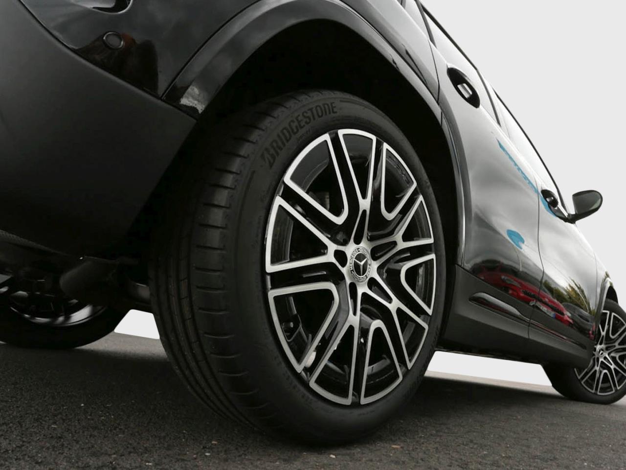 Mercedes-Benz GLA 220 d 4MATIC AMG Night Panorama AHK HUD 360°