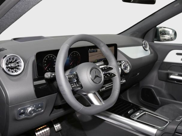 Mercedes-Benz GLA 220 d 4MATIC AMG Night Panorama AHK HUD 360° Mercedes-Benz GLA 220 d 4MATIC AMG Night Panorama AHK HUD 360°
