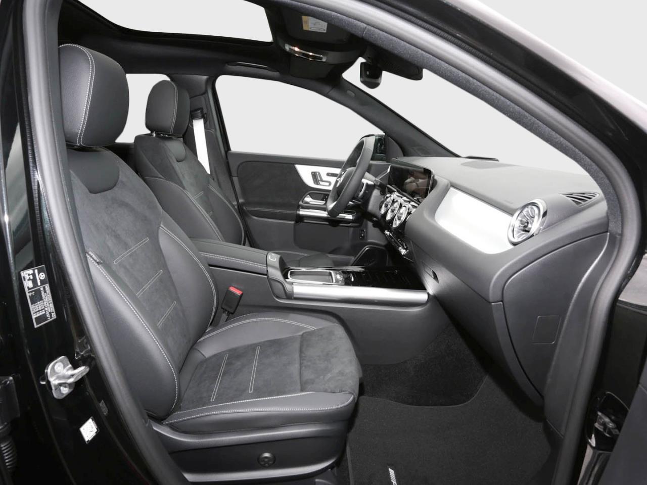 Mercedes-Benz GLA 220 d 4MATIC AMG Night Panorama AHK HUD 360°